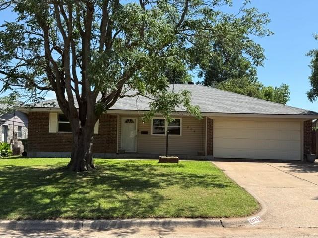 Single family home for sale at 204 E Bass Ave, Yukon, OK 73099 | MLS# 1234676