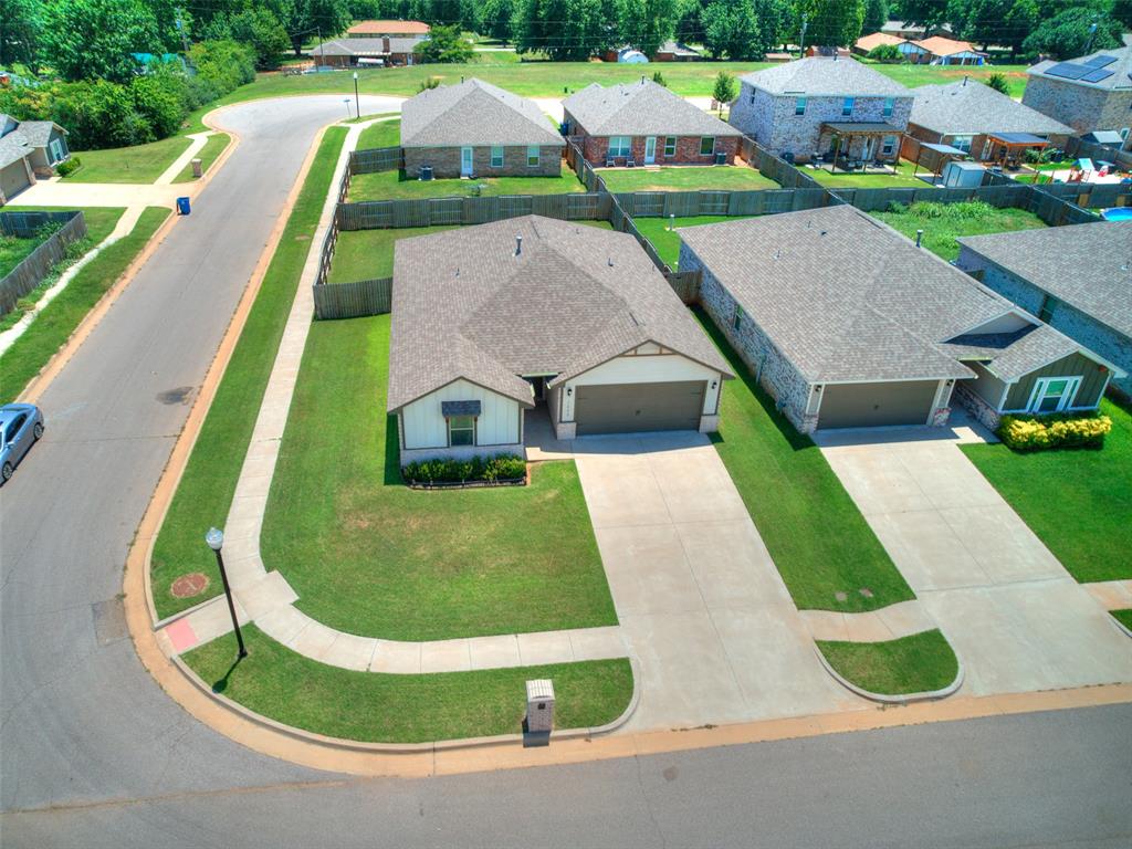 Photo 3 of Single family home for sale at 1000 Nw 3rd Street, Newcastle, OK 73065 | MLS# 1238743 | Listing updated on 2026-09-21