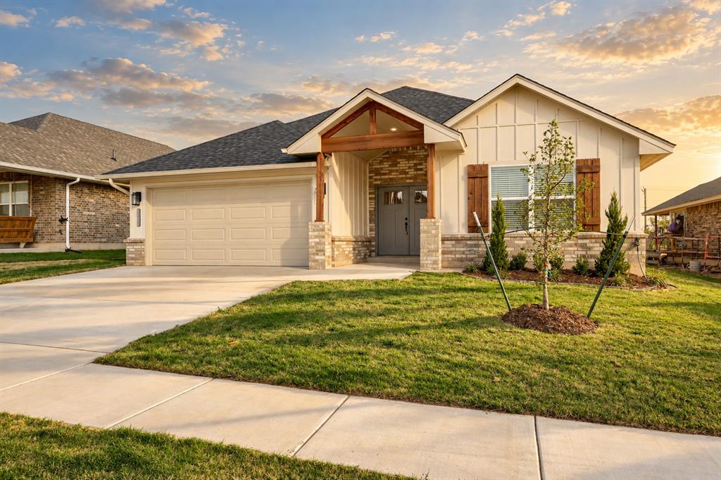 Photo 2 of Single family home for sale at 11917 Nw 120th Street, Yukon, OK 73099 | MLS# 1240067 | Listing updated on 2026-09-24
