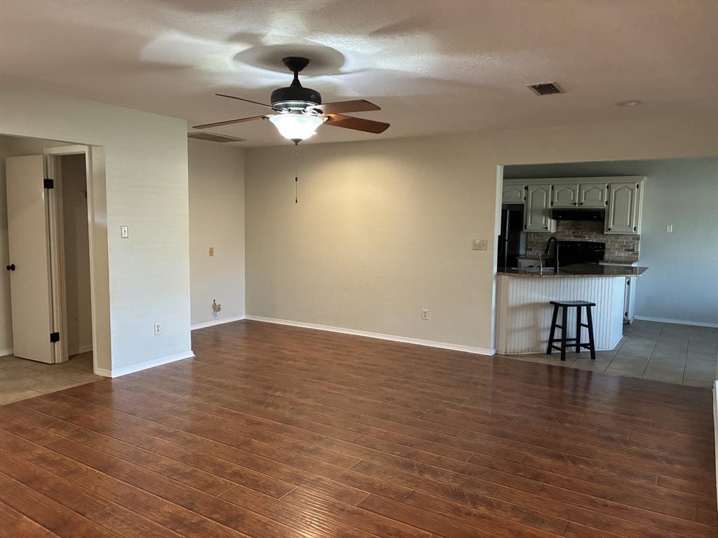 Photo 2 of Sale Pending at 2937 Laurel Cir, Altus, OK 73521 | MLS# 1244345 | Listing updated on 2026-09-21