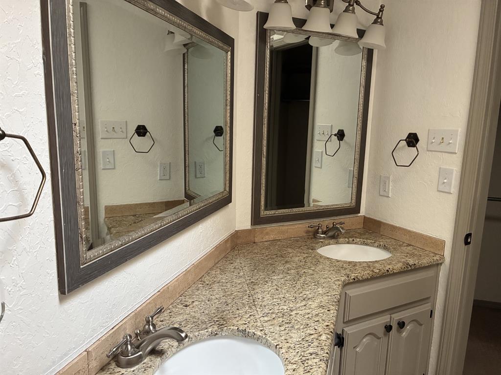 Photo 3 of Sale Pending at 2937 Laurel Cir, Altus, OK 73521 | MLS# 1244345 | Listing updated on 2026-09-21
