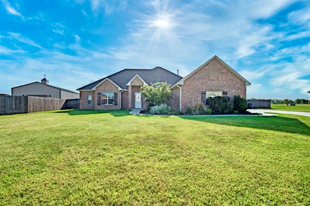 Single family home for sale at 2712 Palazzo Cir, Yukon, OK 73099 | MLS# 1244470