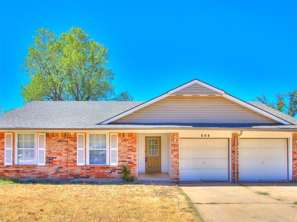Single family home for sale at 644 Howard Ct, Edmond, OK 73003 | MLS# 1247792