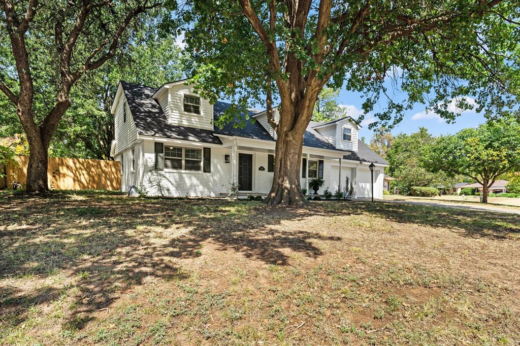 Photo 4 of Sale Pending at 1632 Rosemont Dr, Norman, OK 73072 | MLS# 1248195 | Listing updated on 2026-09-21