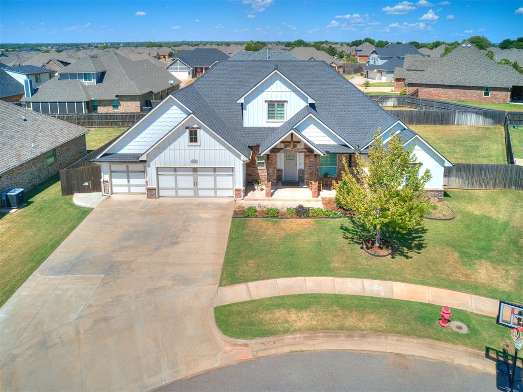 Photo 2 of Sale Pending at 307 Shady Ridge Ct, Norman, OK 73069 | MLS# 1248371 | Listing updated on 2026-09-21