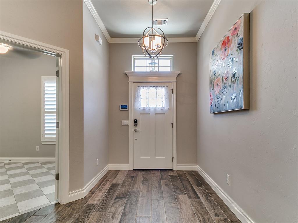 Photo 3 of Sale Pending at 307 Shady Ridge Ct, Norman, OK 73069 | MLS# 1248371 | Listing updated on 2026-09-21