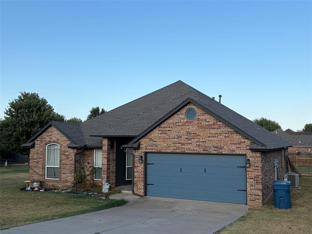 Single family home for sale at 4236 Bradford Brk Dr, Norman, OK 73072 | MLS# 1248852
