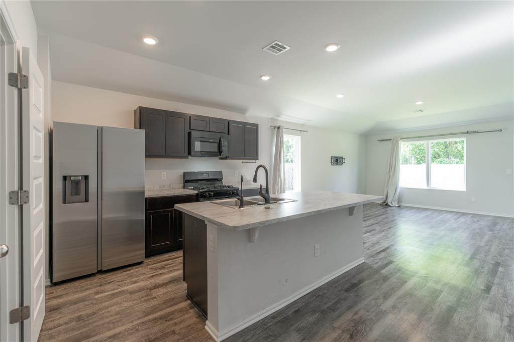 Photo 1 of Single family home for sale at 12104 SW 33rd Street, Yukon, OK 73099 | MLS# 1249980 | Listing updated on 2026-09-21