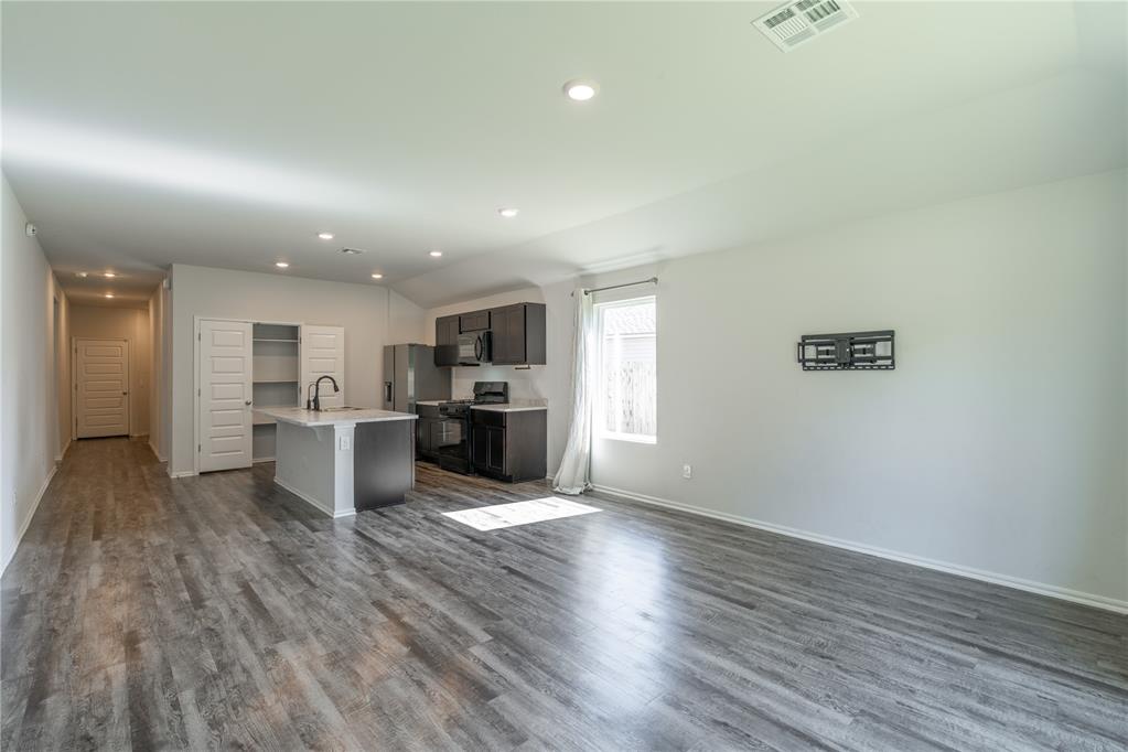 Photo 3 of Single family home for sale at 12104 SW 33rd Street, Yukon, OK 73099 | MLS# 1249980 | Listing updated on 2026-09-21