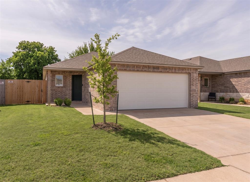 Single family home for sale at 12104 SW 33rd Street, Yukon, OK 73099 | MLS# 1249980