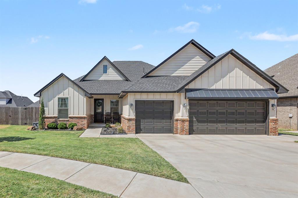 Single family home for sale at 10701 Coeur Ct, Yukon, OK 73099 | MLS# 1250177
