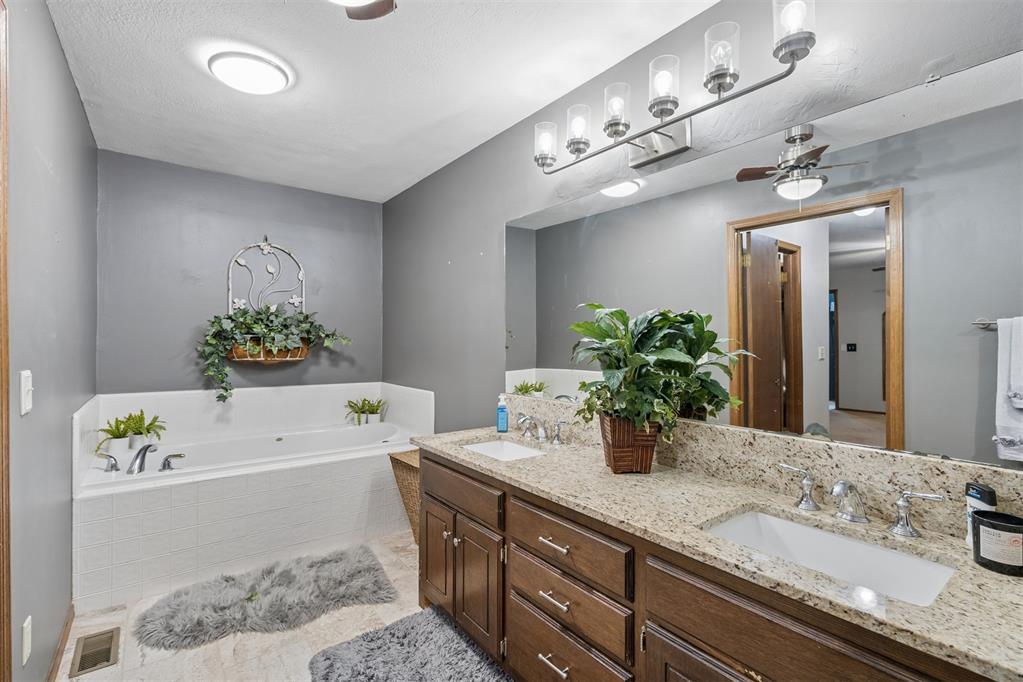 Single family home for sale at 4610 NE Trails End St, Piedmont, OK 73078 | MLS# 1250949