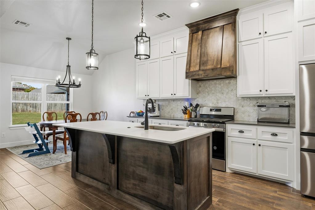 Photo 3 of Single family home for sale at 2501 Birmingham Dr, Norman, OK 73071 | MLS# 1253086 | Listing updated on 2026-10-25