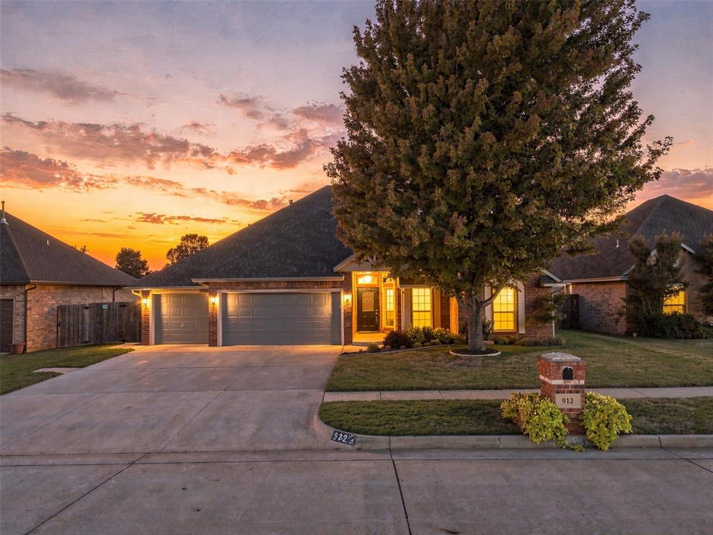Photo 1 of Single family home for sale at 912 Regal Rd, Yukon, OK 73099 | MLS# 1254600 | Listing updated on 2026-10-24