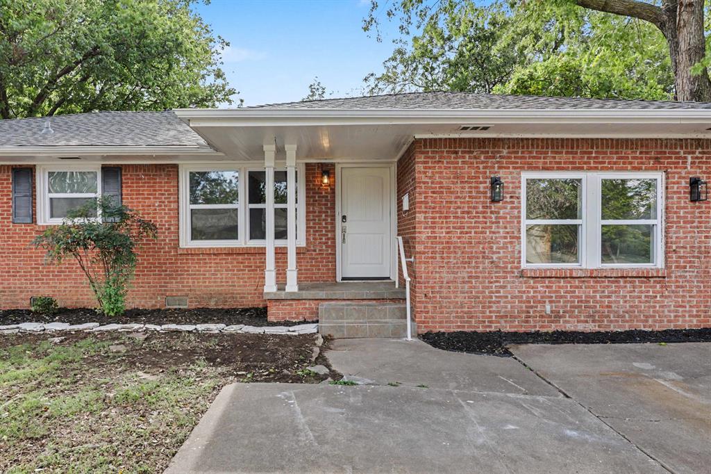 Photo 2 of Single family home for sale at 1610 Caddell Ln, Norman, OK 73069 | MLS# 1254772 | Listing updated on 2026-10-26
