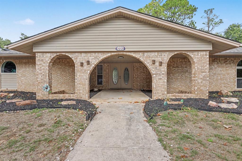 Photo 1 of Single family home for sale at 1415 Sycamore St, Norman, OK 73072 | MLS# 1254776 | Listing updated on 2026-10-26
