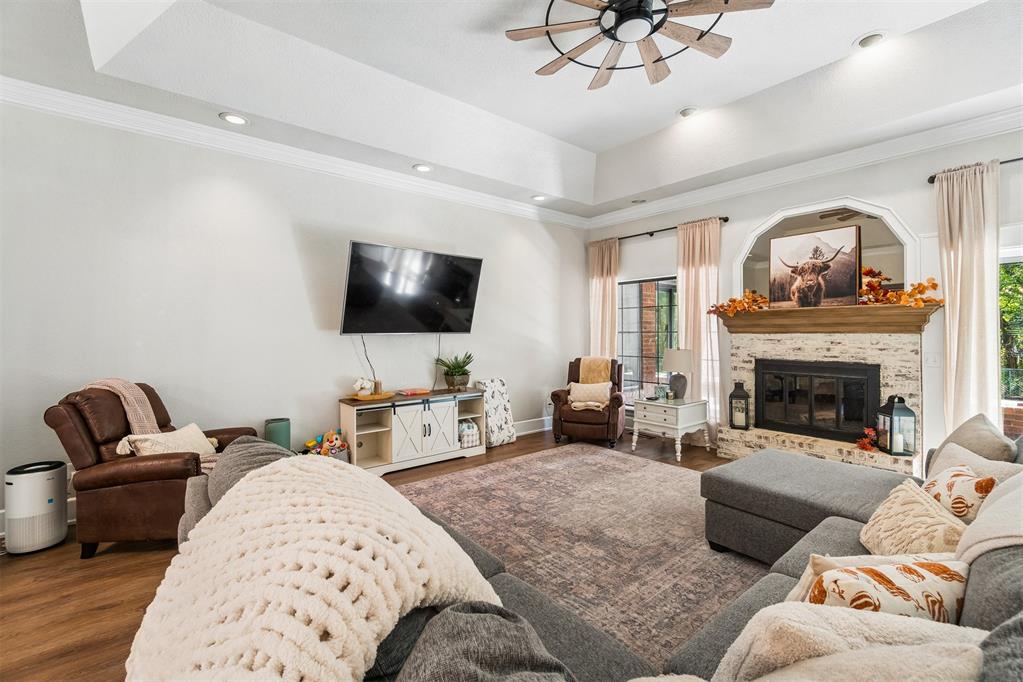 Photo 4 of Single family home for sale at 1304 Fox Cvs Ct, Edmond, OK 73034 | MLS# 1255209 | Listing updated on 2026-10-26