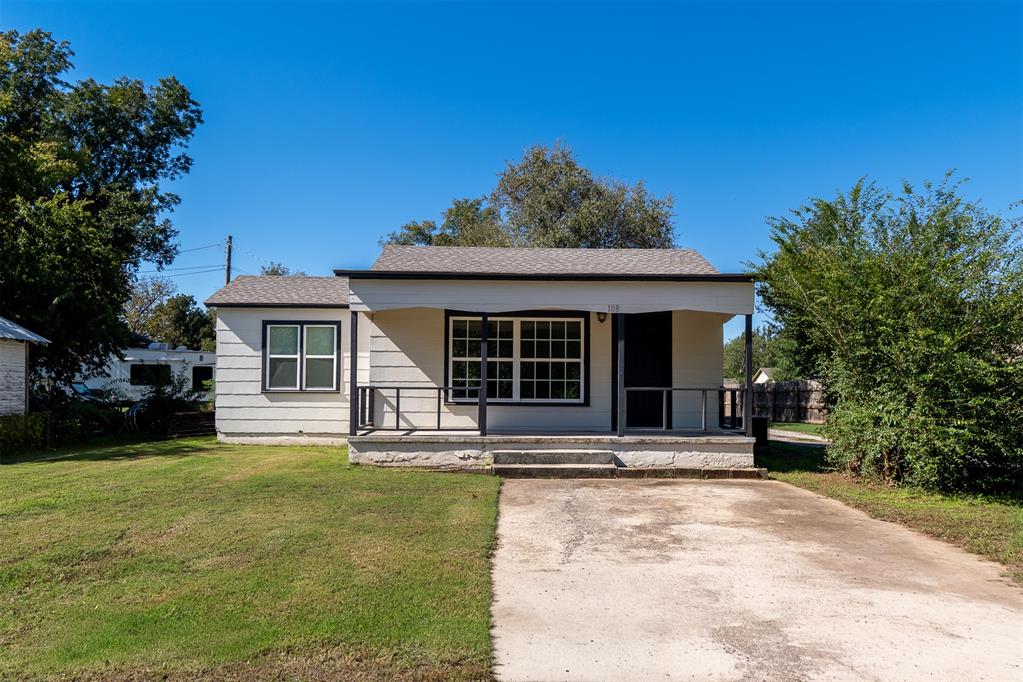 Photo 1 of Single family home for sale at 108 S Oak St, Maysville, OK 73057 | MLS# 1255231 | Listing updated on 2026-10-24
