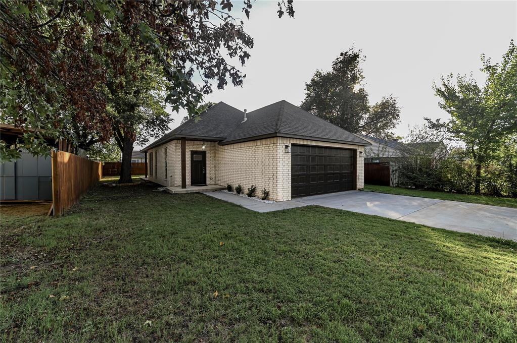 Photo 2 of Single family home for sale at 1116 SW 40th Street, Oklahoma City, OK 73109 | MLS# 1255253 | Listing updated on 2026-10-25