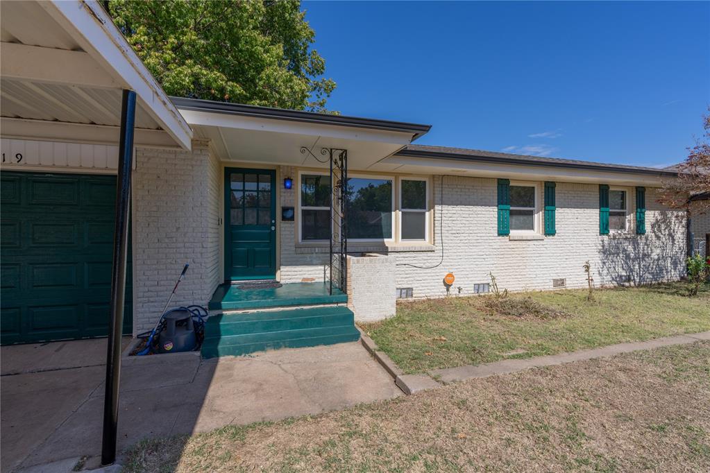 Photo 1 of Single family home for sale at 519 Sw 3rd Street, Moore, OK 73160 | MLS# 1255331 | Listing updated on 2026-10-24