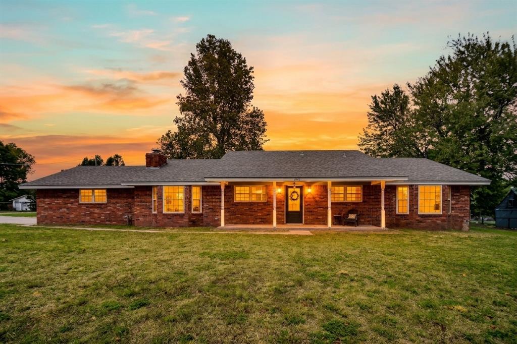 Single family home for sale at 11401 E Sewell Ave, Choctaw, OK 73020 | MLS# 1255414