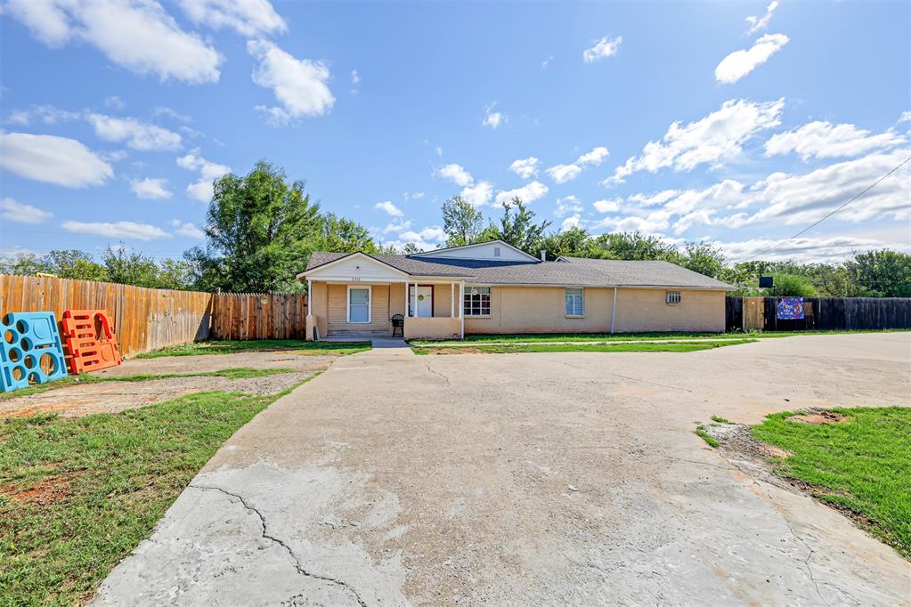 Single family home for sale at 2912 N Post Rd, Oklahoma City, OK 73141 | MLS# 1255434