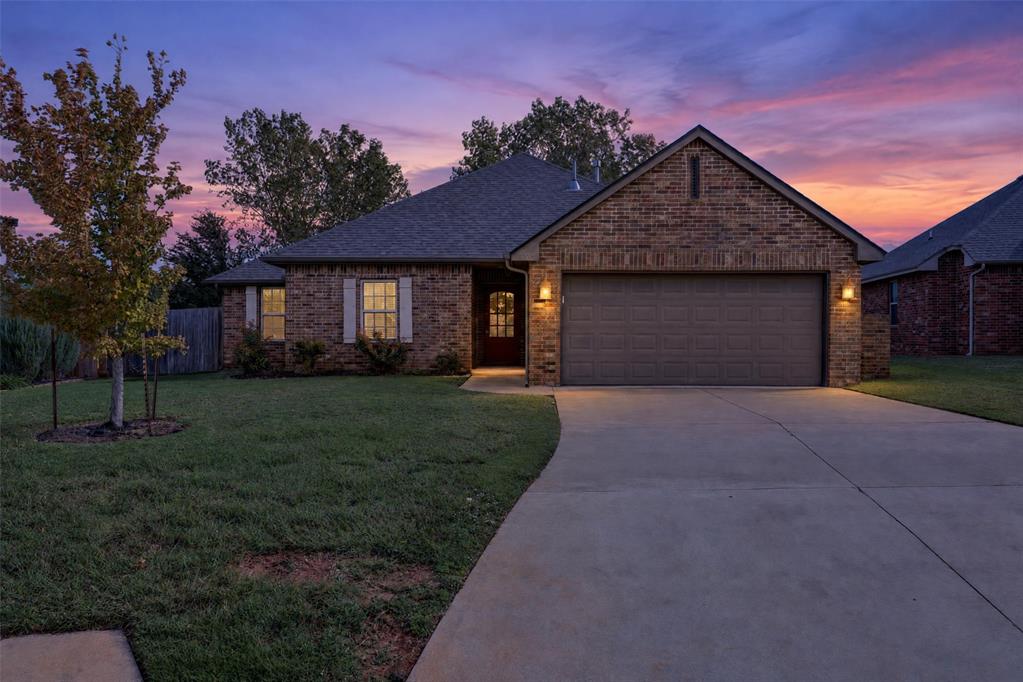 Single family home for sale at 7020 E Cherokee Xing, Warr Acres, OK 73132 | MLS# 1255436
