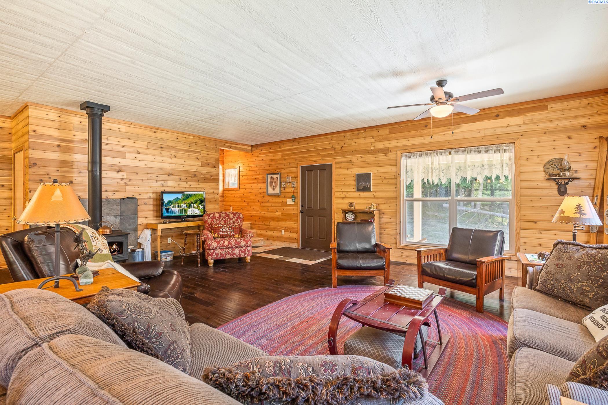Photo 1 of Single family home for sale at 9400 Lewis Peak Rd, Waitsburg, WA 99329 | MLS# PAC284069 | Listing updated on 2026-09-28