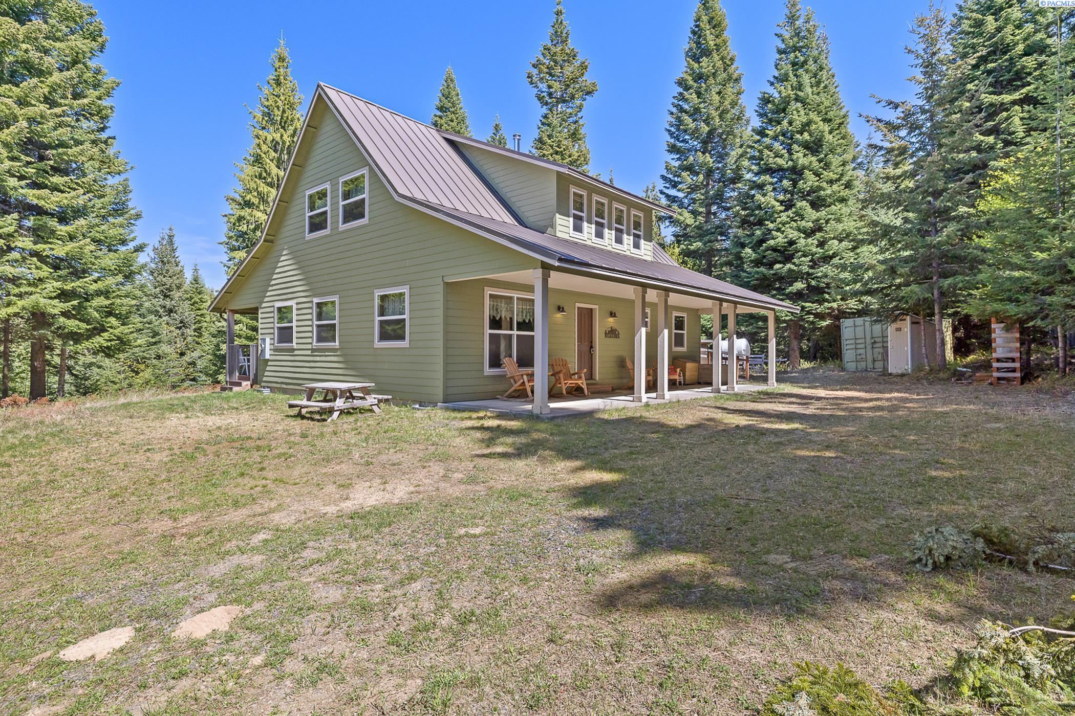 Photo 3 of Single family home for sale at 9400 Lewis Peak Rd, Waitsburg, WA 99329 | MLS# PAC284069 | Listing updated on 2026-09-28