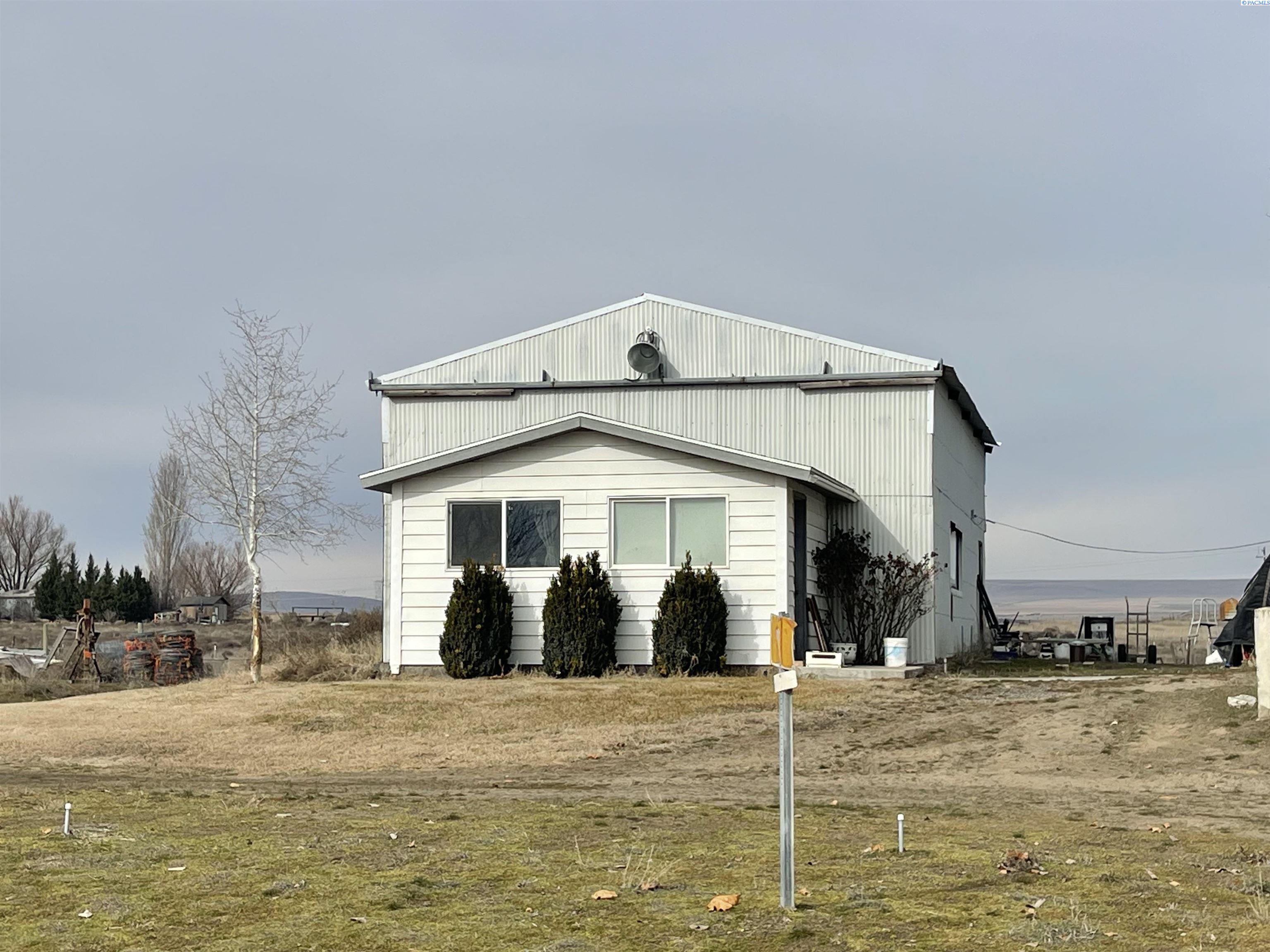 Photo 3 of Manufactured home for sale at 52704 E Christy Rd, Plymouth, WA 99346 | MLS# PAC284439 | Listing updated on 2026-09-26