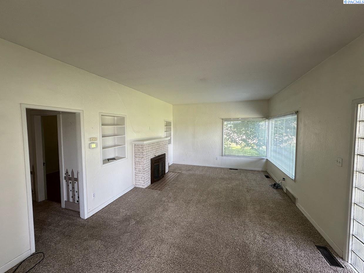 Photo 3 of Single family home for sale at 1732 Klaveano Rd, Thornton, WA 99176 | MLS# PAC285442 | Listing updated on 2026-09-29