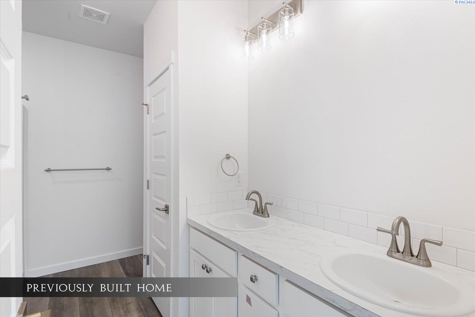 Photo 4 of Single family home for sale at 2721 S Beech St, Kennewick, WA 99337 | MLS# PAC285477 | Listing updated on 2026-06-16