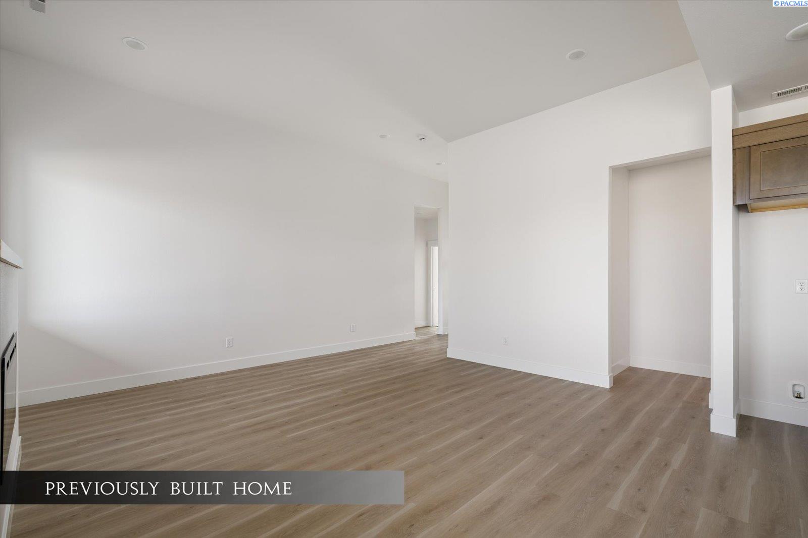 Photo 3 of Single family home for sale at 2732 S Beech St, Kennewick, WA 99337 | MLS# PAC285479 | Listing updated on 2026-06-16