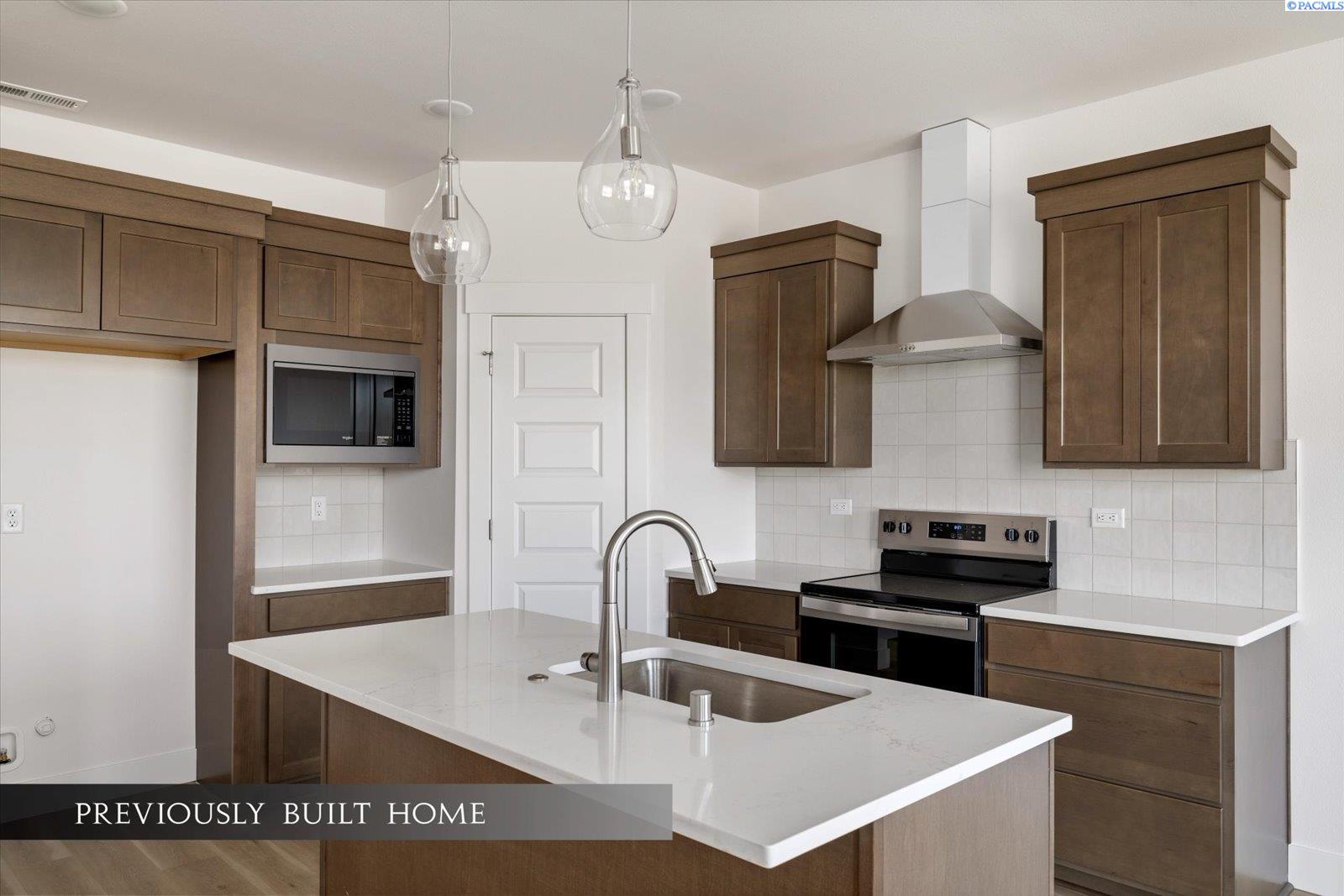 Photo 4 of Single family home for sale at 2733 S Beech St, Kennewick, WA 99337 | MLS# PAC285480 | Listing updated on 2026-06-16