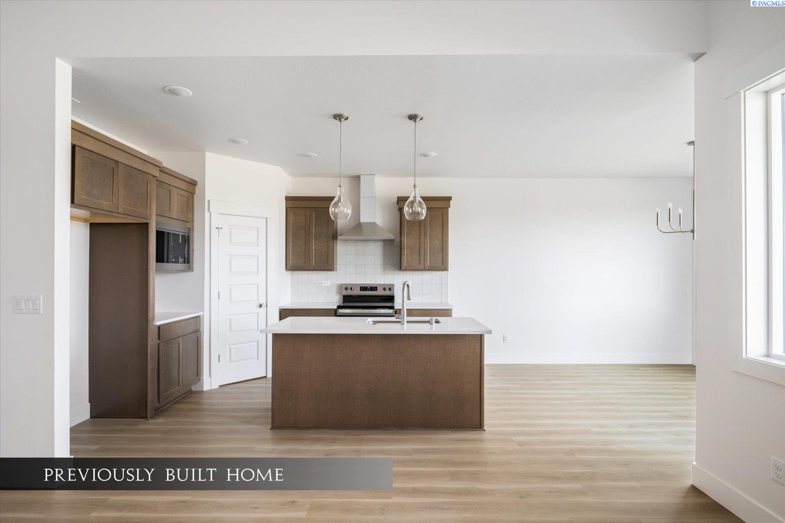 Photo 3 of Single family home for sale at 2733 S Beech St, Kennewick, WA 99337 | MLS# PAC285480 | Listing updated on 2026-06-16