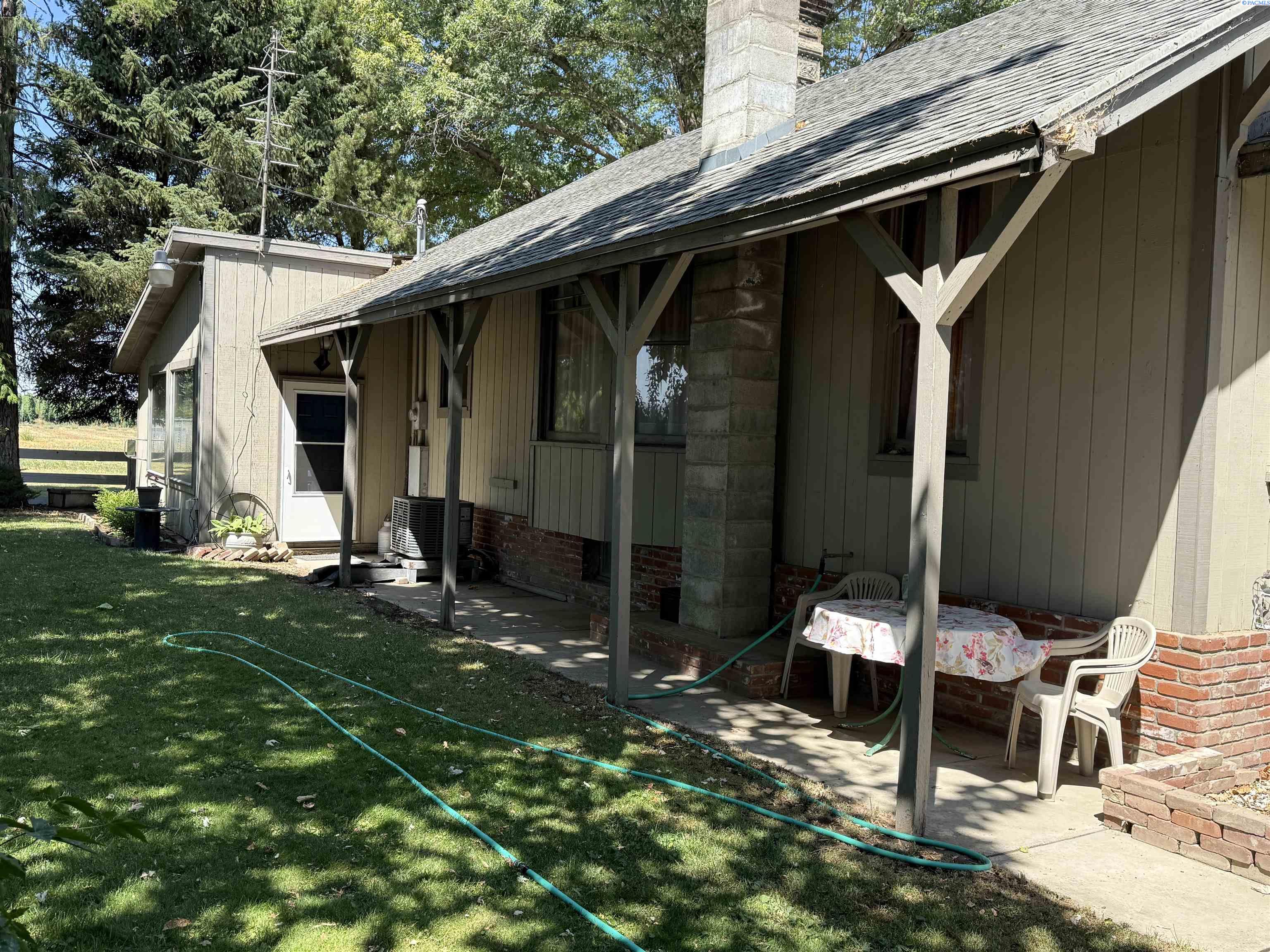 Photo 4 of Single family home for sale at 221 Jackson St, Mabton, WA 98935 | MLS# PAC286041 | Listing updated on 2026-08-22