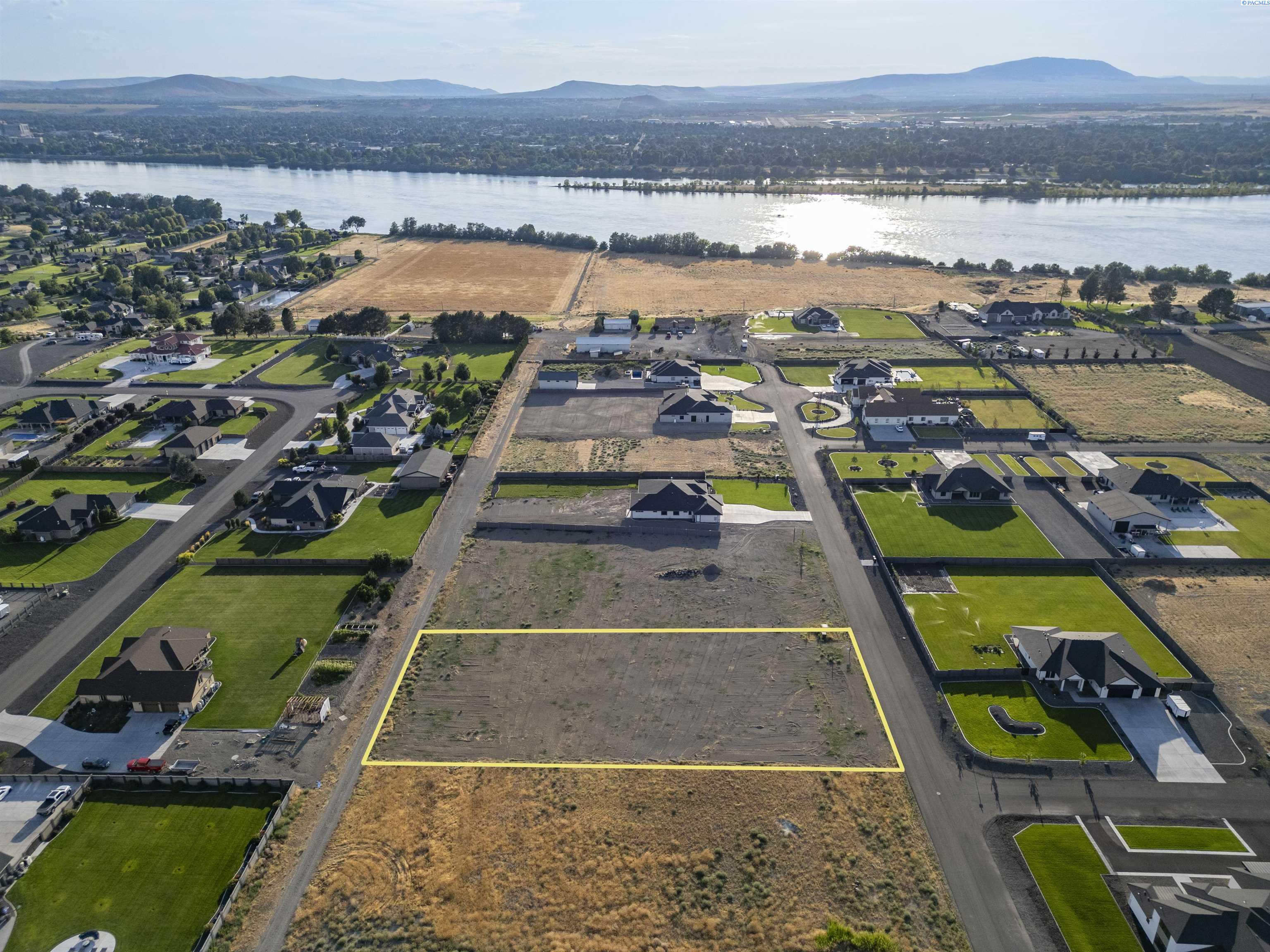 Photo 3 of Single family home for sale at 11714 Cordon Crst Ct, Pasco, WA 99301 | MLS# PAC286322 | Listing updated on 2026-09-25
