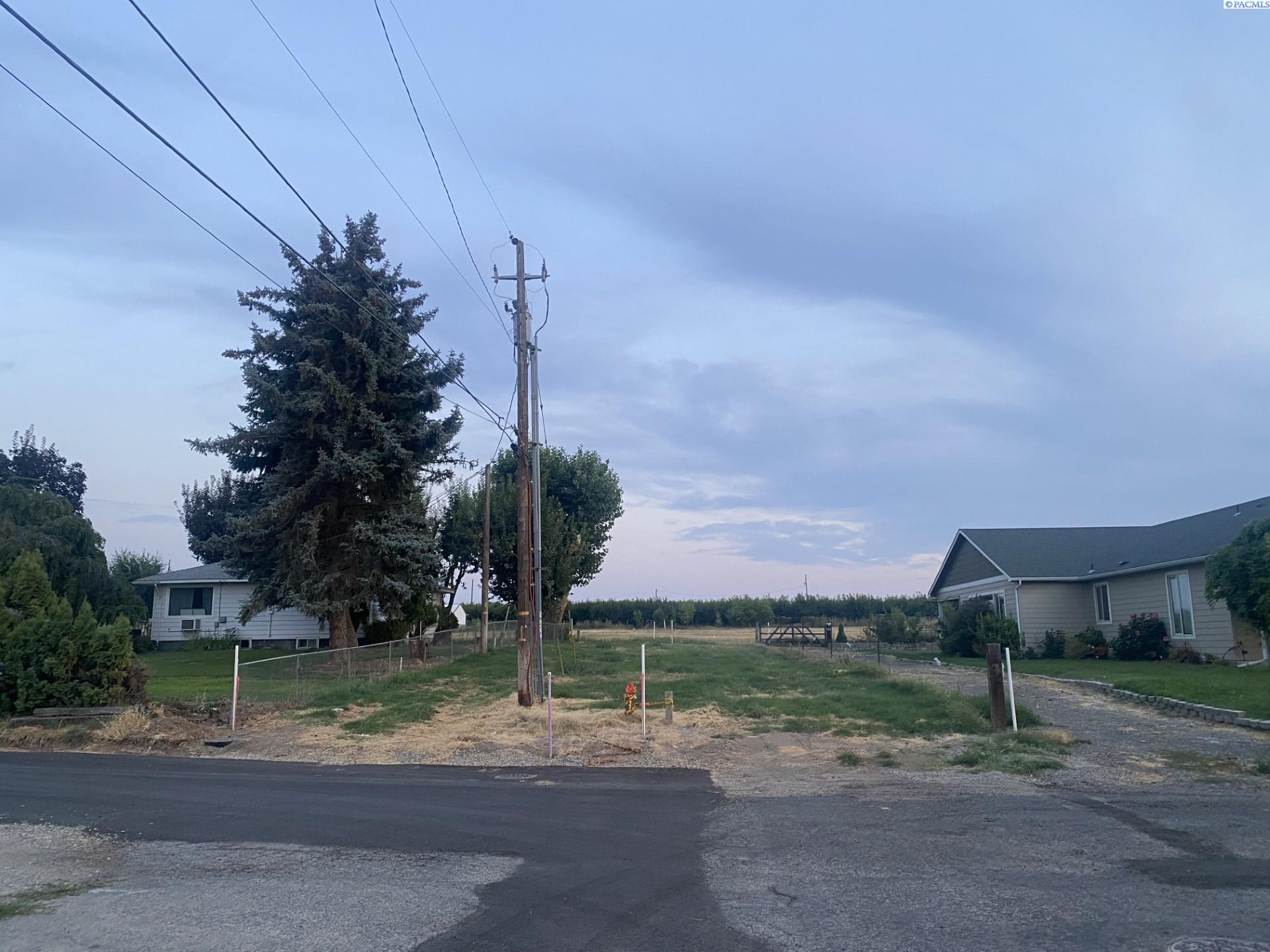 Photo 2 of Land for sale at 1712 W King St, Grandview, WA 98930 | MLS# PAC286768 | Listing updated on 2026-07-01