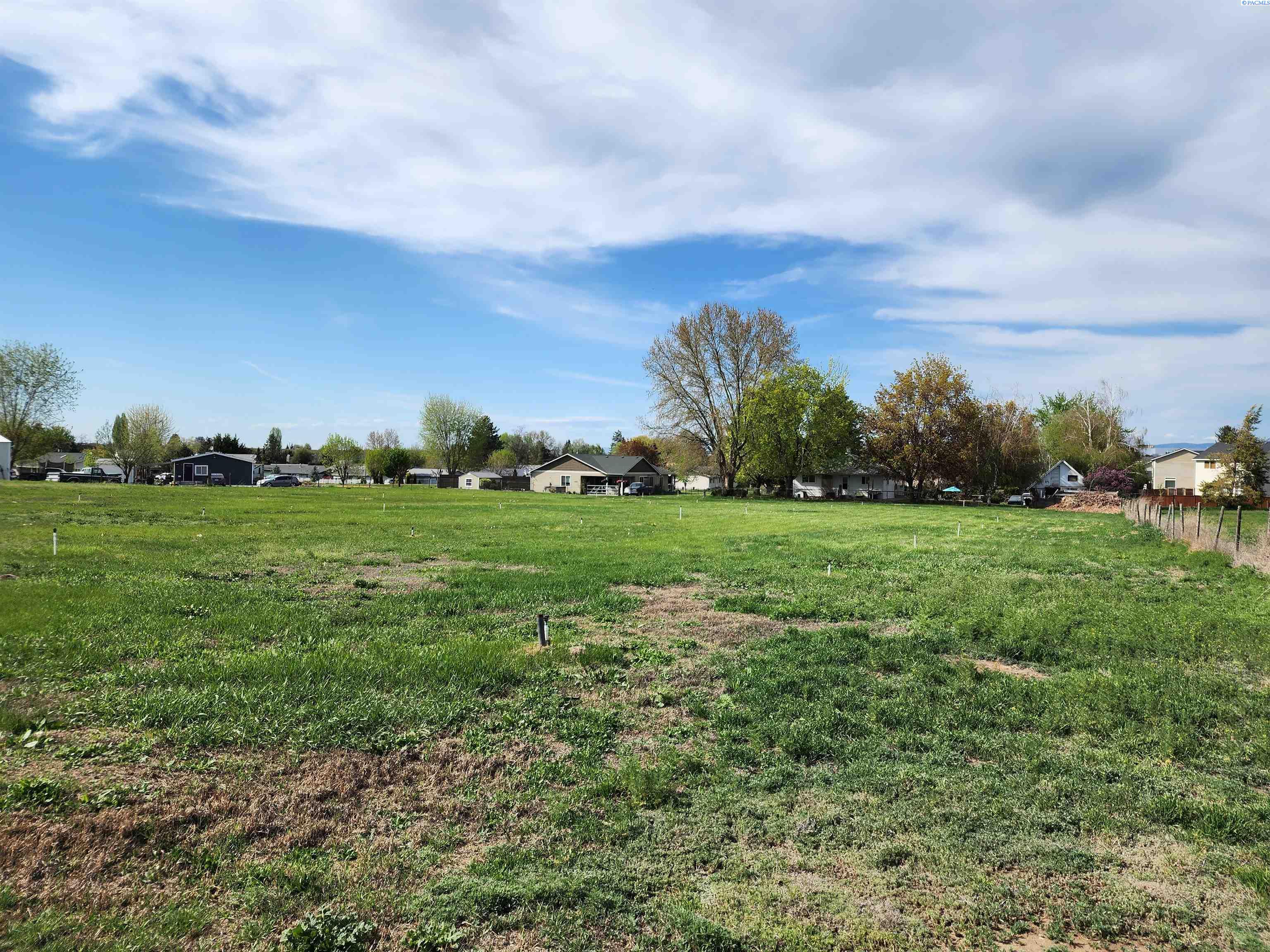Photo 1 of Land for sale at 1712 W King St, Grandview, WA 98930 | MLS# PAC286768 | Listing updated on 2026-07-01