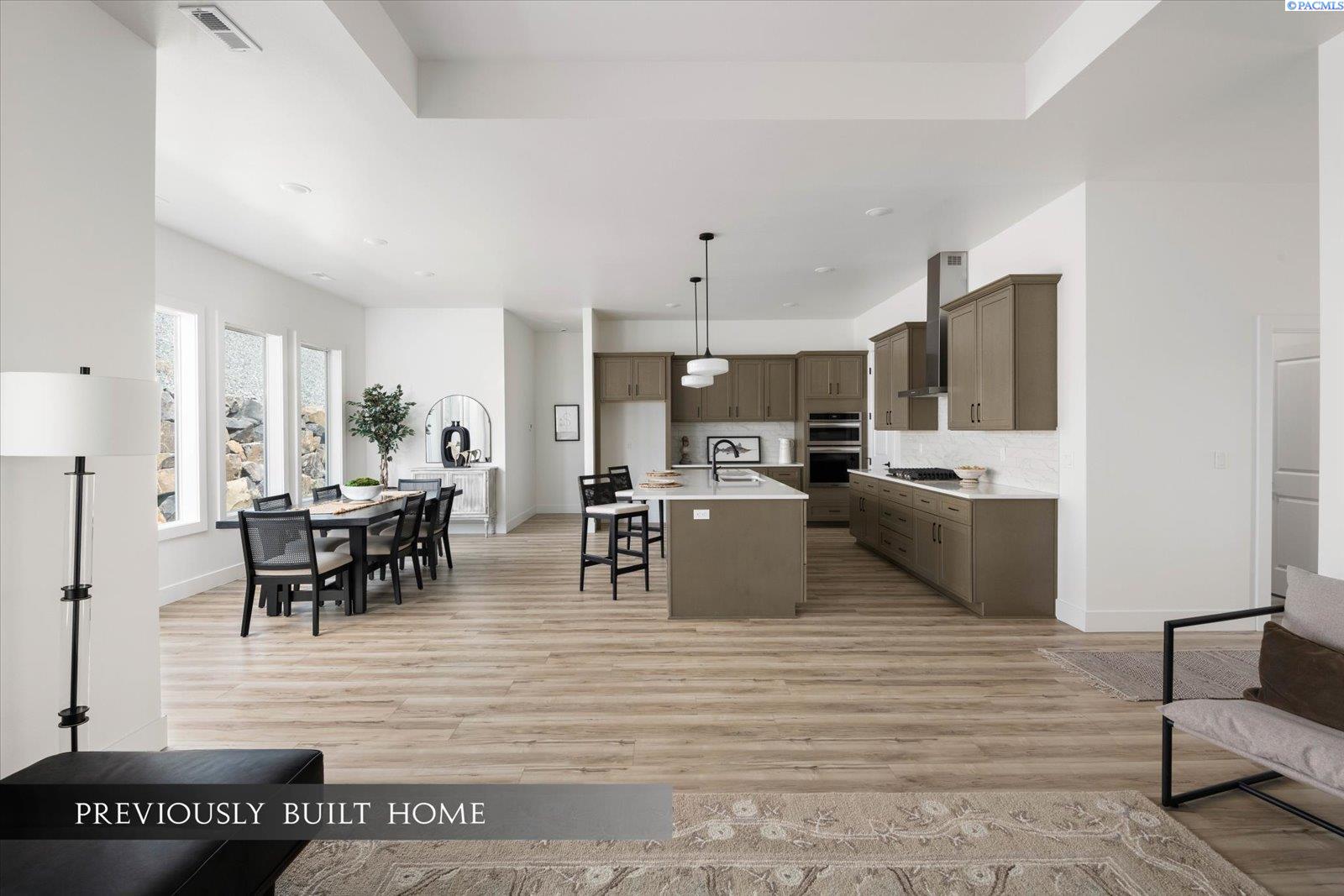 Photo 4 of Sale Pending at 6669 W 27th Avenue, Kennewick, WA 99338 | MLS# PAC287785 | Listing updated on 2026-10-08