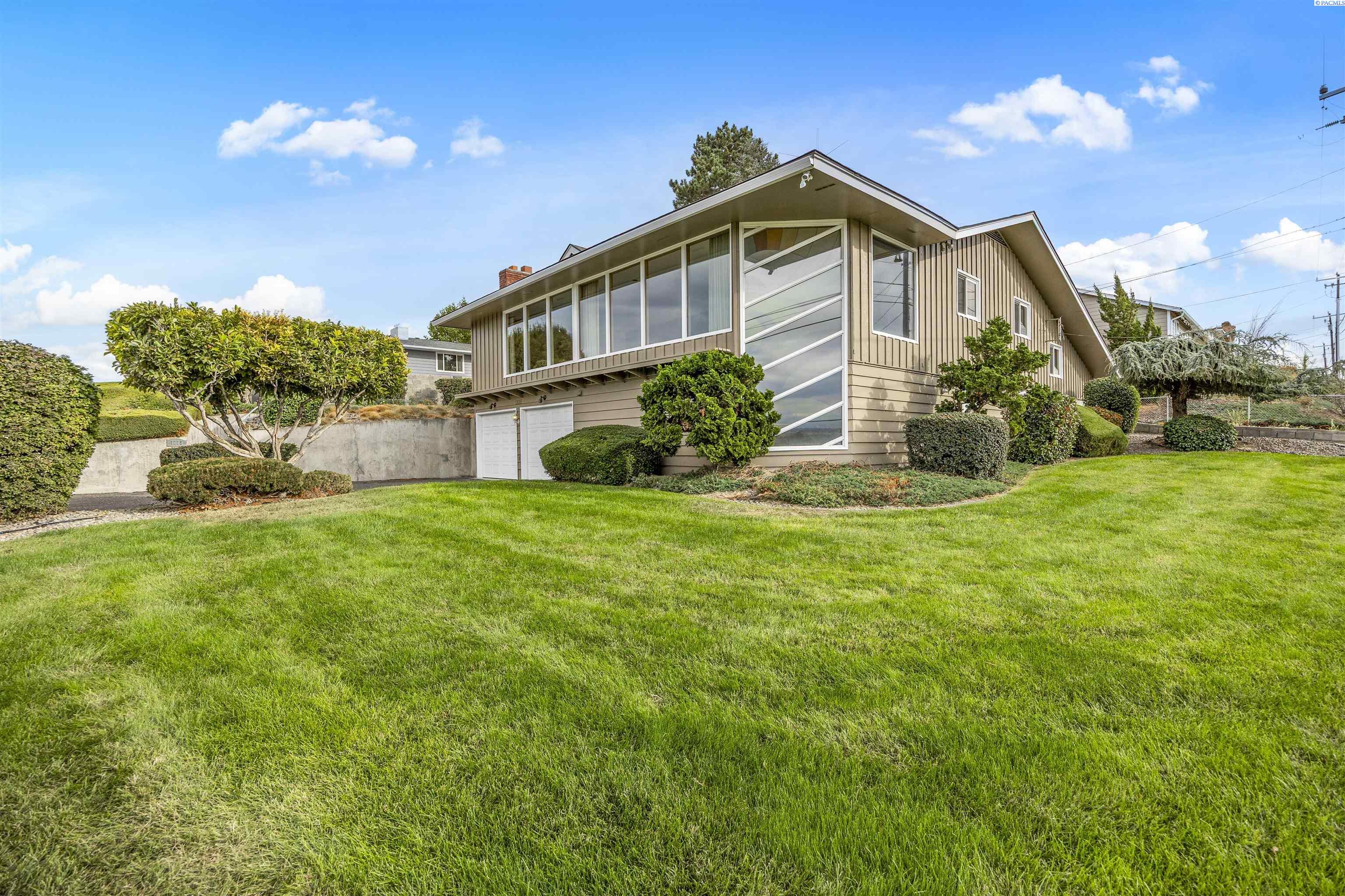 Photo 3 of Single family home for sale at 1235 Cherry Ave, Sunnyside, WA 98944 | MLS# PAC287908 | Listing updated on 2026-06-12
