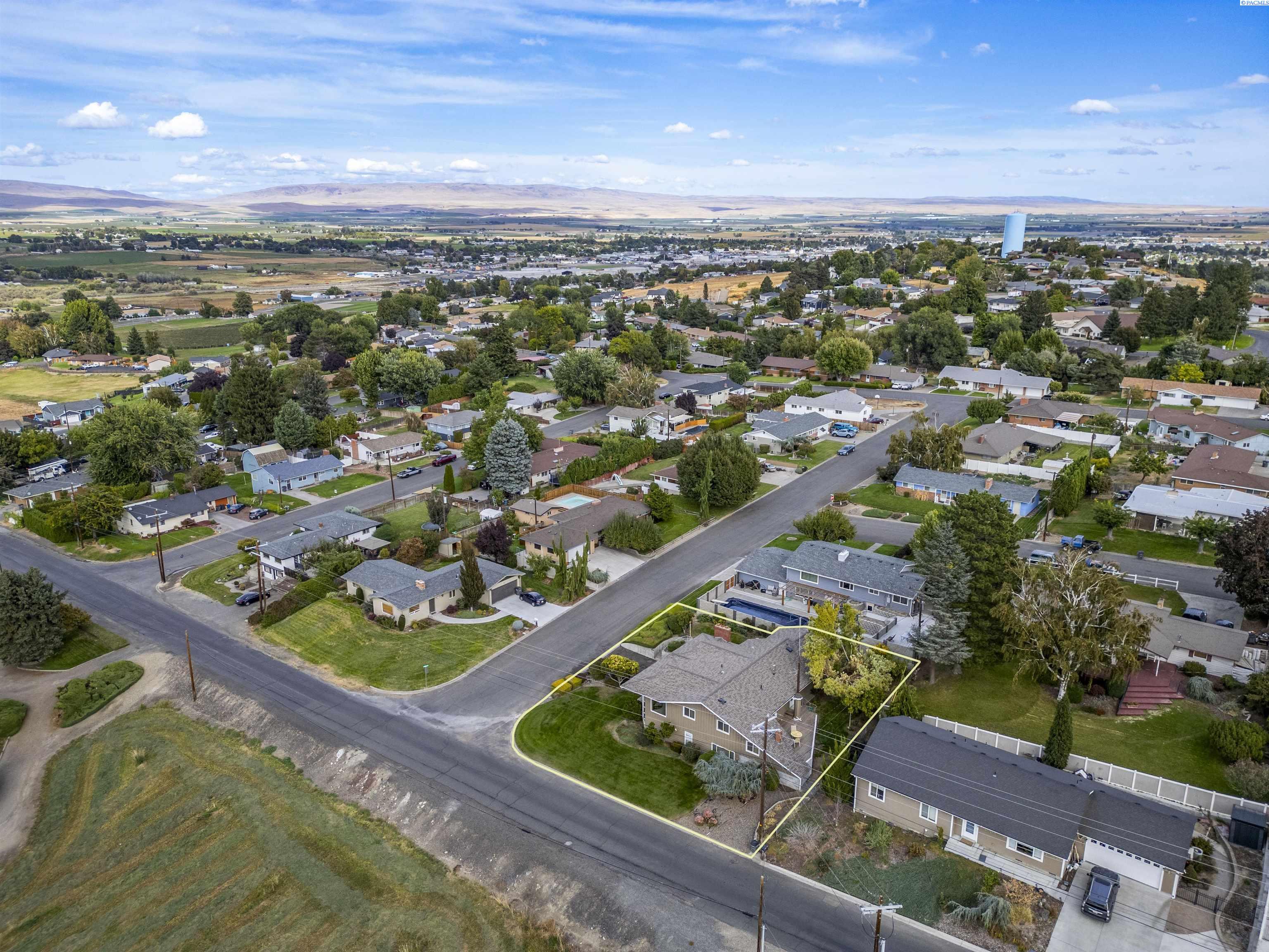 Photo 4 of Single family home for sale at 1235 Cherry Ave, Sunnyside, WA 98944 | MLS# PAC287908 | Listing updated on 2026-06-12