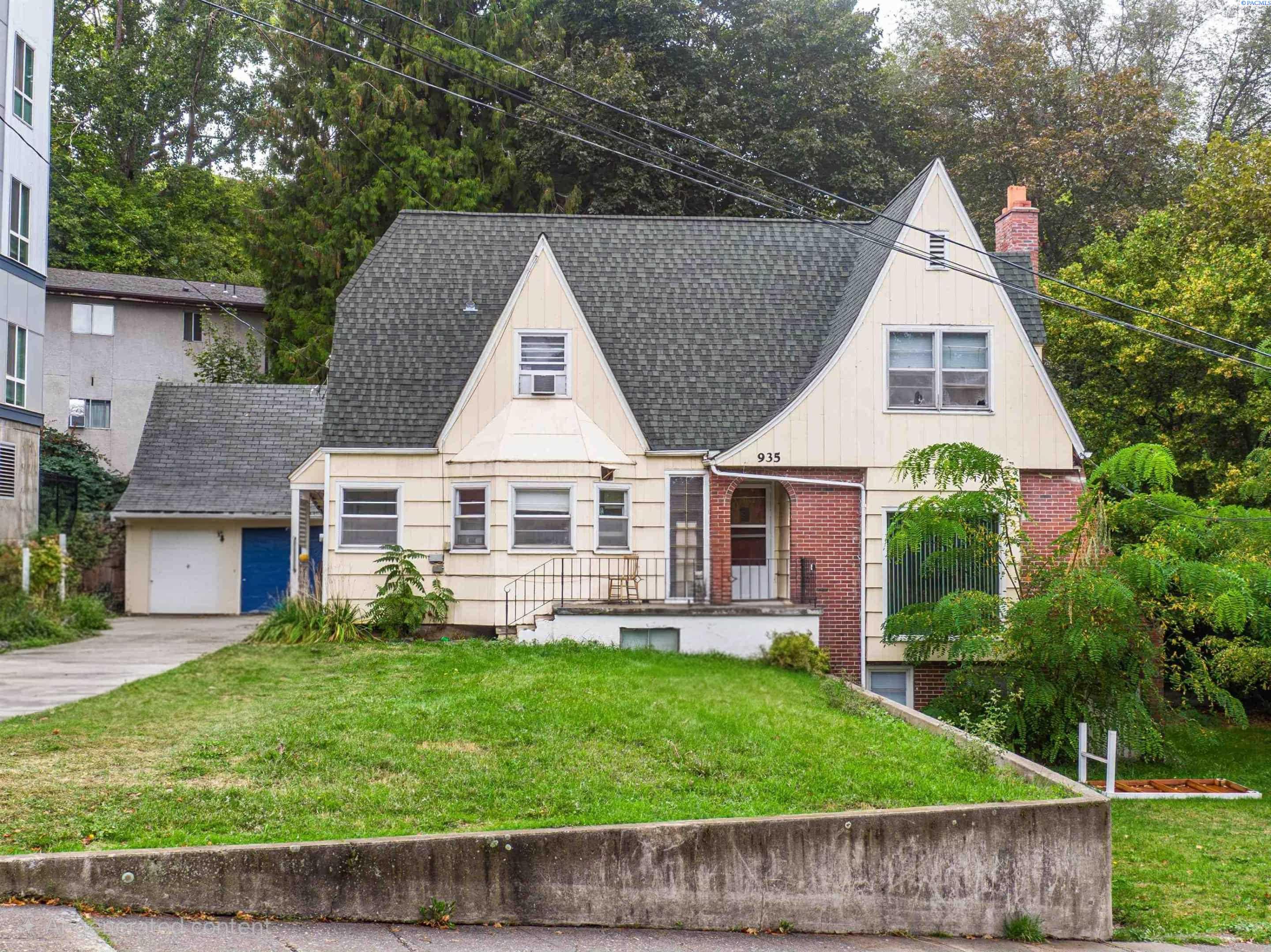 Photo 3 of Multi family home for sale at 935 Ne C St, Pullman, WA 99163 | MLS# PAC288185 | Listing updated on 2026-09-16
