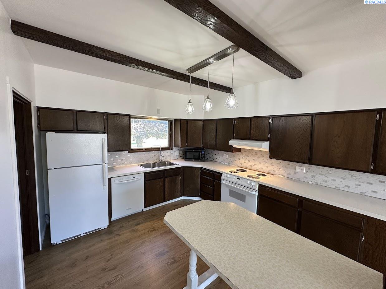 Photo 3 of Single family home for sale at 3 W State St, Saint John, WA 99171 | MLS# PAC288221 | Listing updated on 2026-08-27