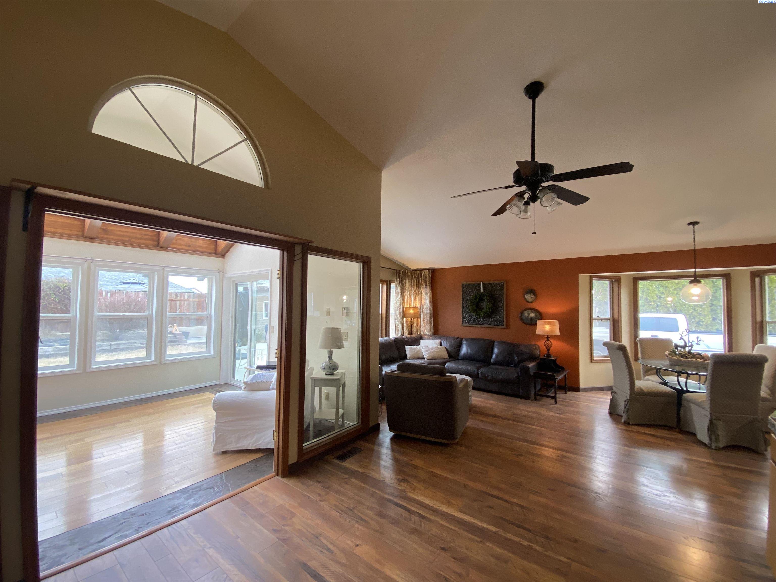Photo 4 of Single family home for sale at 4111 Hilltop Dr, Pasco, WA 99301 | MLS# PAC289076 | Listing updated on 2026-10-04