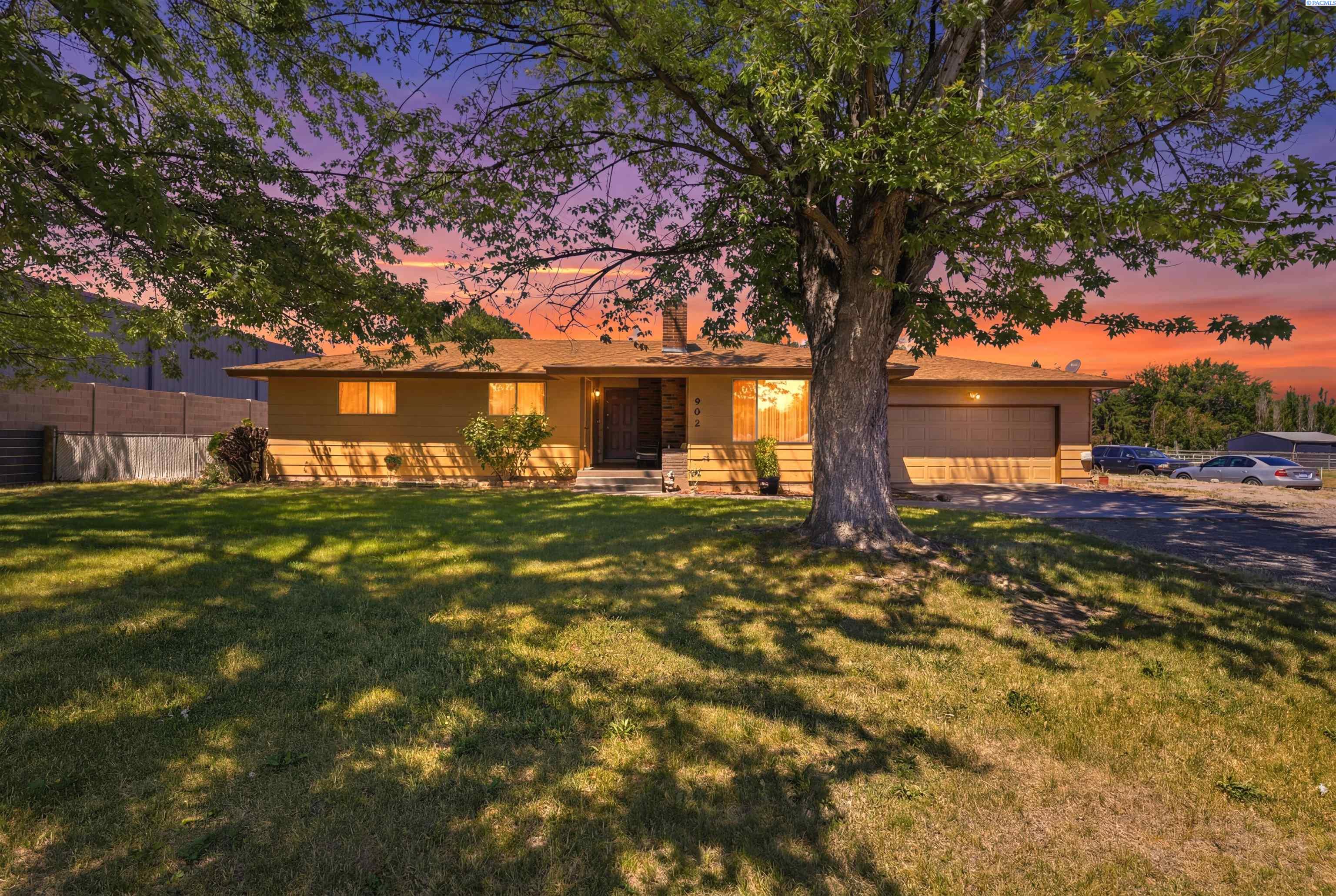 Photo 2 of Single family home for sale at 902 S Kellogg, Kennewick, WA 99336 | MLS# PAC289554 | Listing updated on 2026-10-08