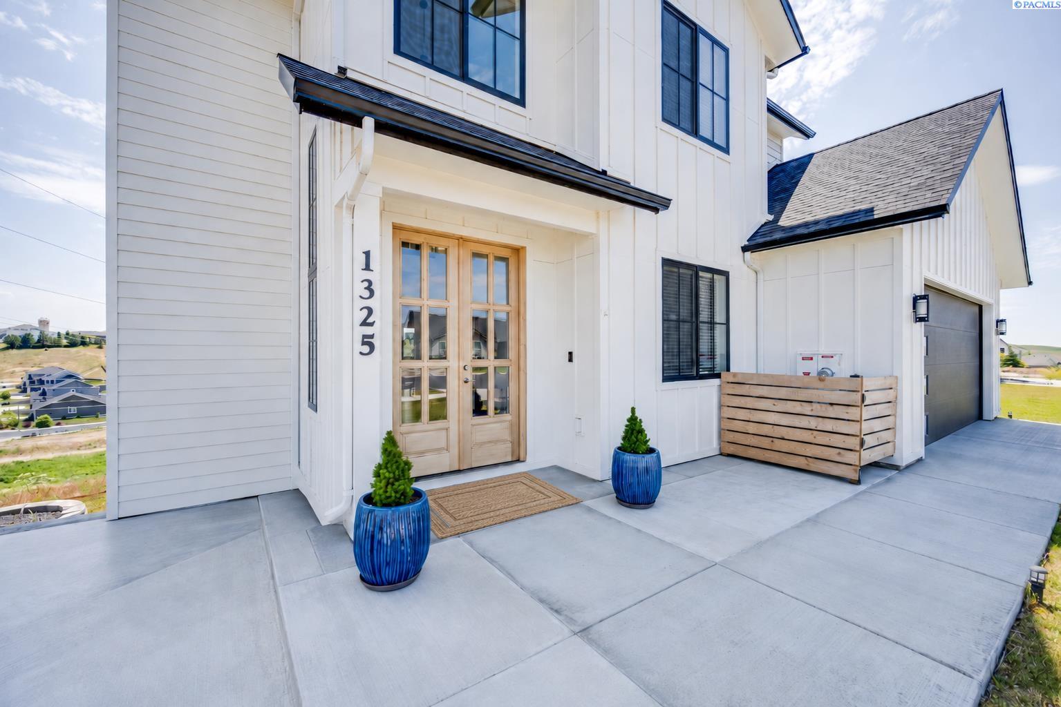Photo 3 of Single family home for sale at 1325 Sw Panorama Dr, Pullman, WA 99163 | MLS# PAC289664 | Listing updated on 2026-10-24