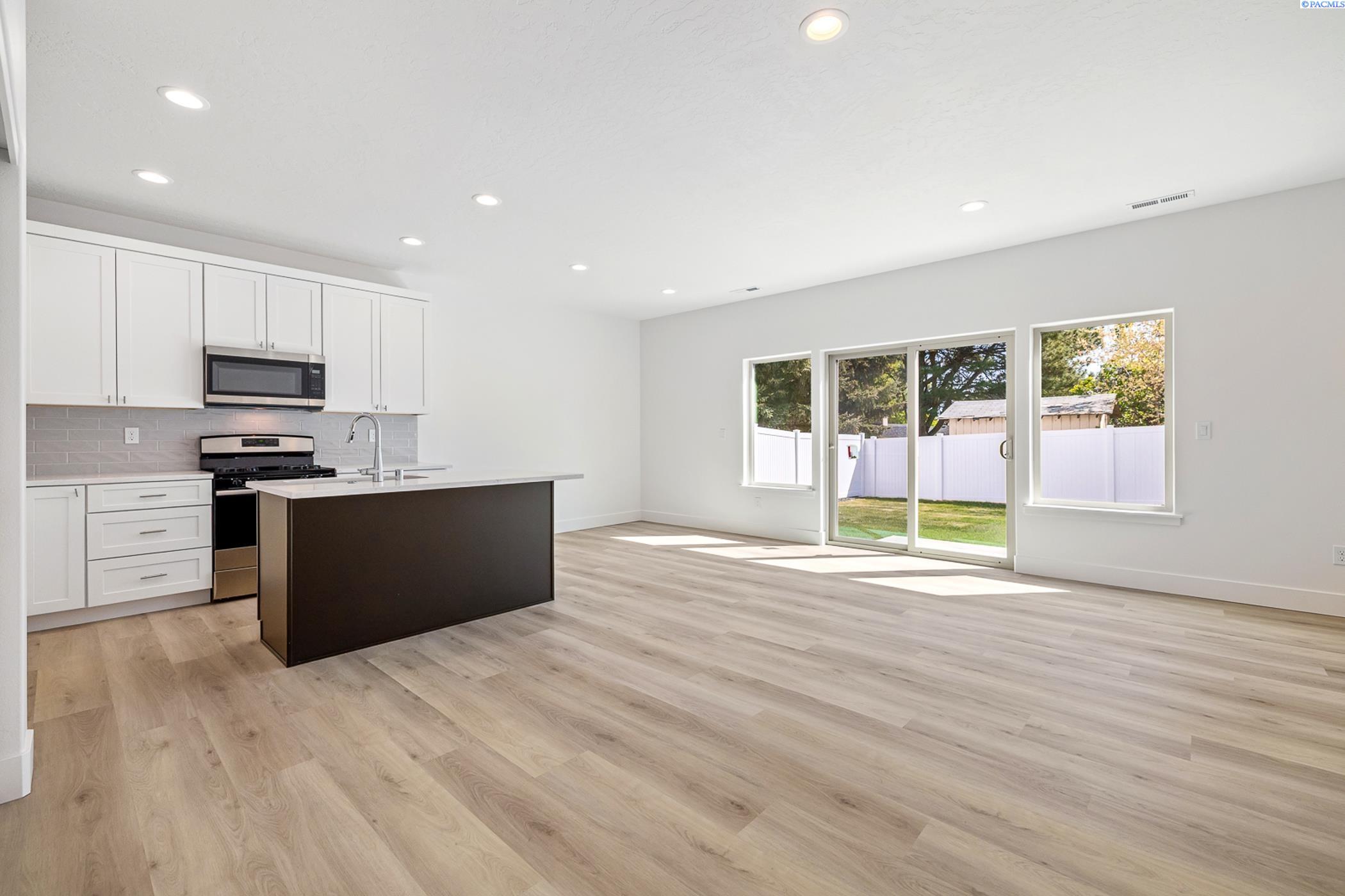 Multi family home for sale at 1163 S Underwood Pl, Kennewick, WA 99337 | MLS# PAC289833