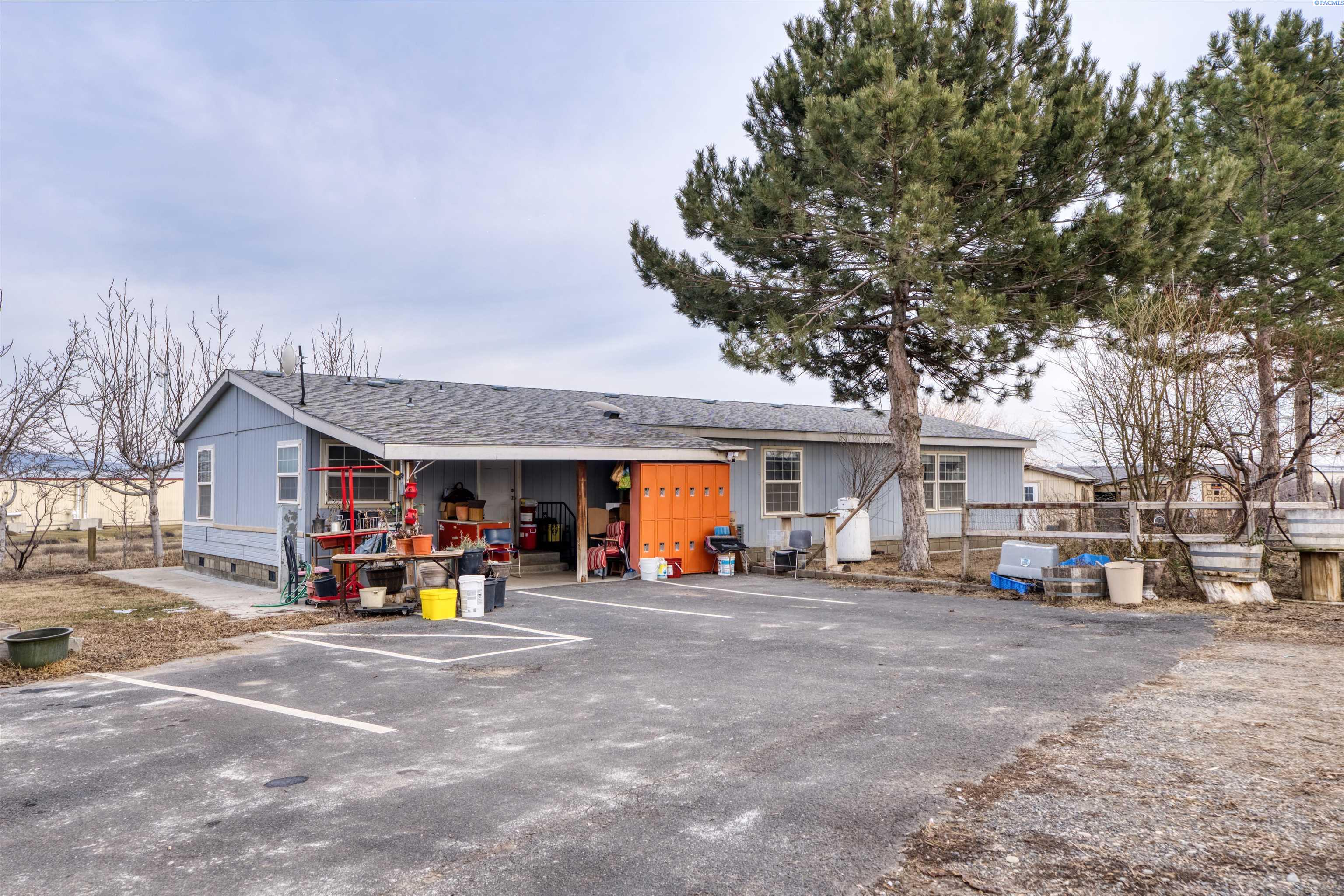 Photo 1 of Manufactured home for sale at 1383 Puterbaugh Rd, Grandview, WA 98930 | MLS# PAC289940 | Listing updated on 2026-04-21