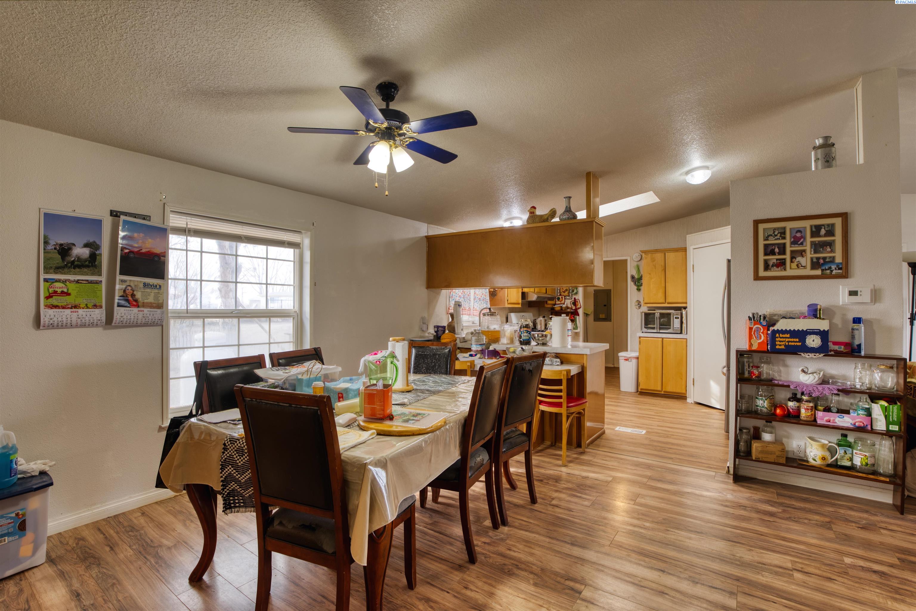Photo 4 of Manufactured home for sale at 1383 Puterbaugh Rd, Grandview, WA 98930 | MLS# PAC289940 | Listing updated on 2026-04-21